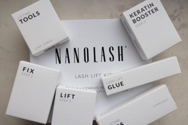 ¿Deseas Un Lifting De Pestañas En Casa? Con el Kit de Laminación de Pestañas de Nanolash, ¡puedes hacerte el tratamiento en menos de 30 minutos!
